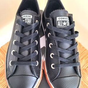 Converse Chuck Taylor All Star Gum Black leather Low top Junior Sneakers Sz1